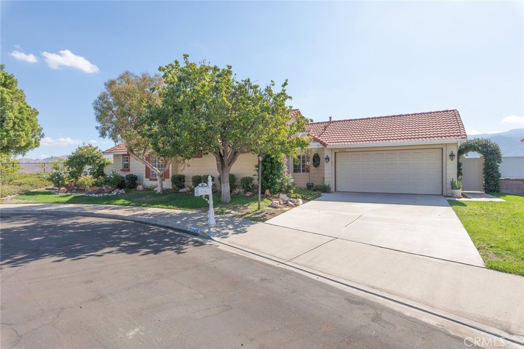 23044 Canyon Hill Dr.