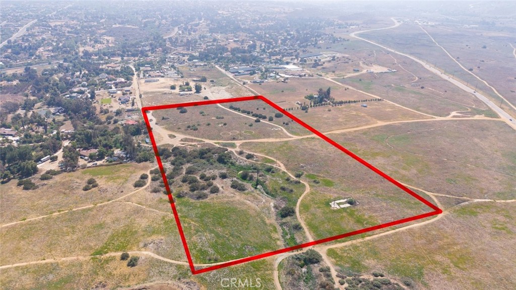 0 West of Rawhide Ln