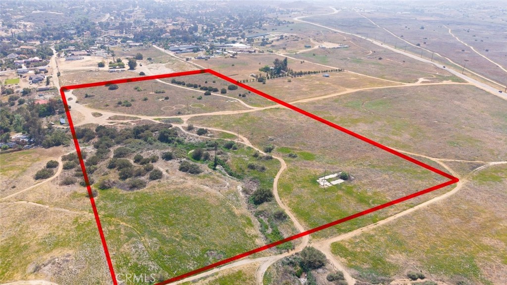 0 West of Rawhide Ln