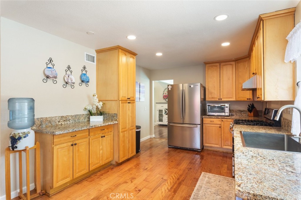 1452 Granada