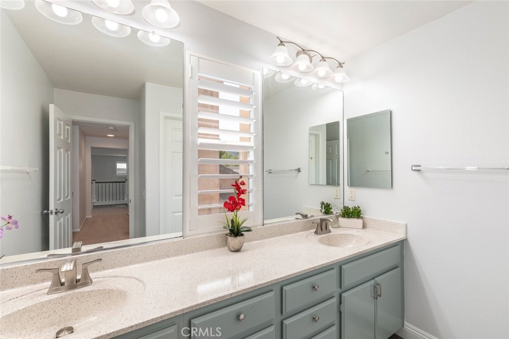 3720 Gunnison Circle