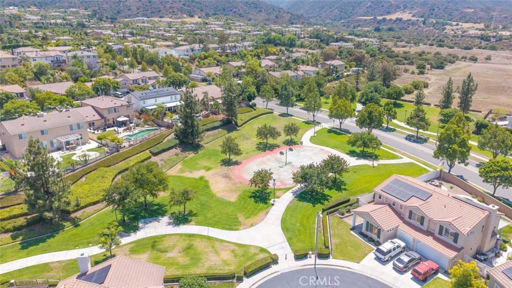 3720 Gunnison Circle