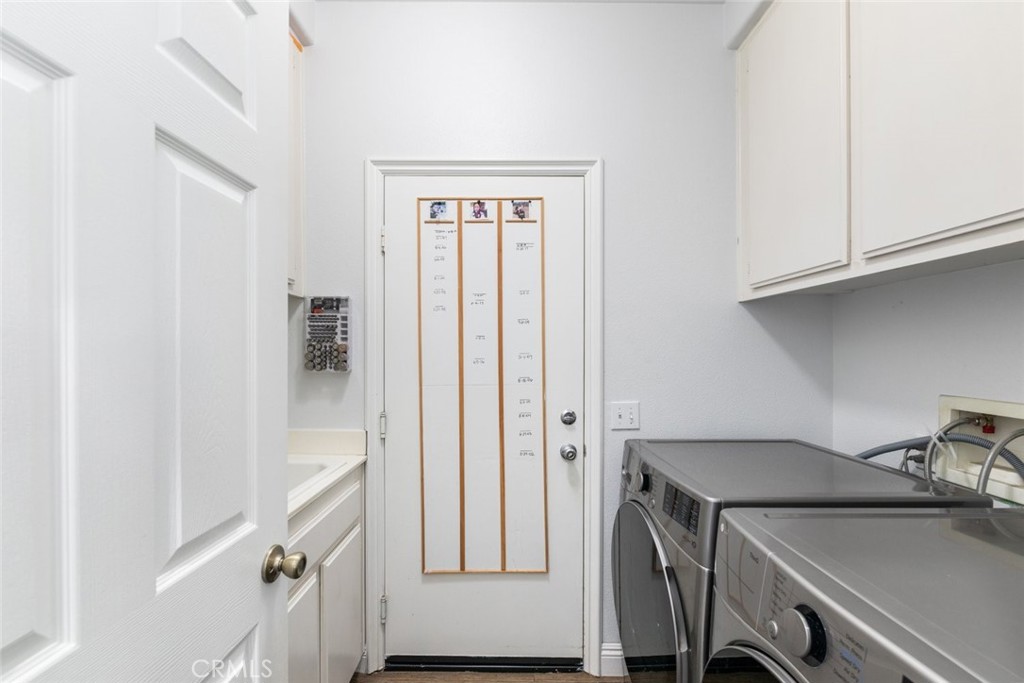 3720 Gunnison Circle