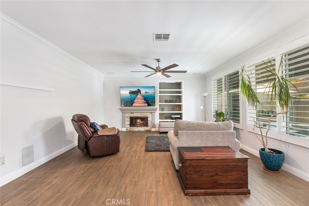 3720 Gunnison Circle