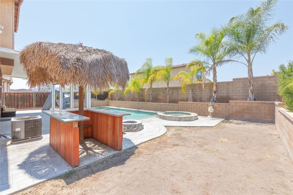 41041 Crimson Pillar Lane