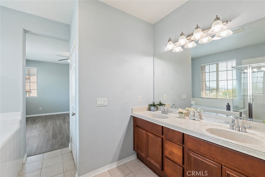 41041 Crimson Pillar Lane