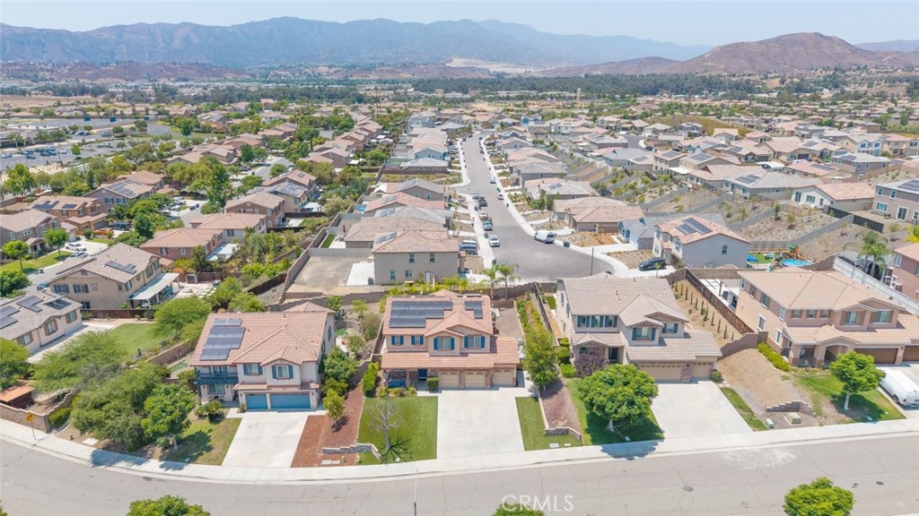 41041 Crimson Pillar Lane