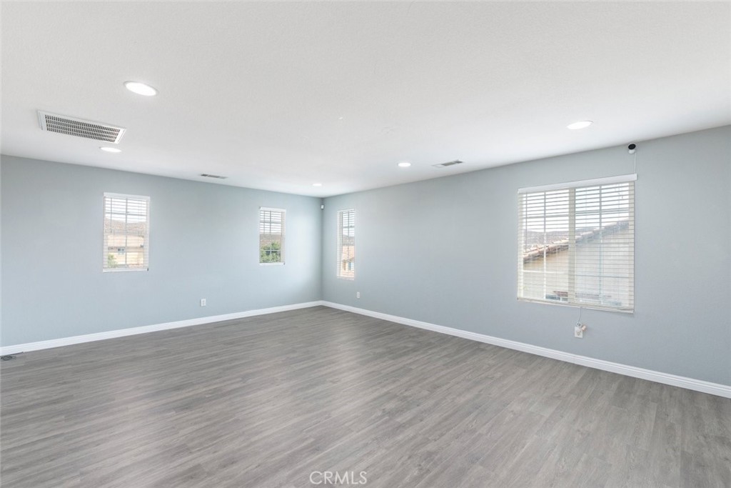 41041 Crimson Pillar Lane