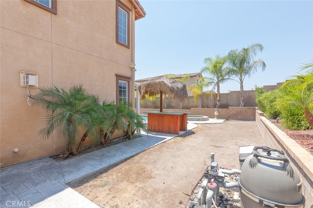 41041 Crimson Pillar Lane