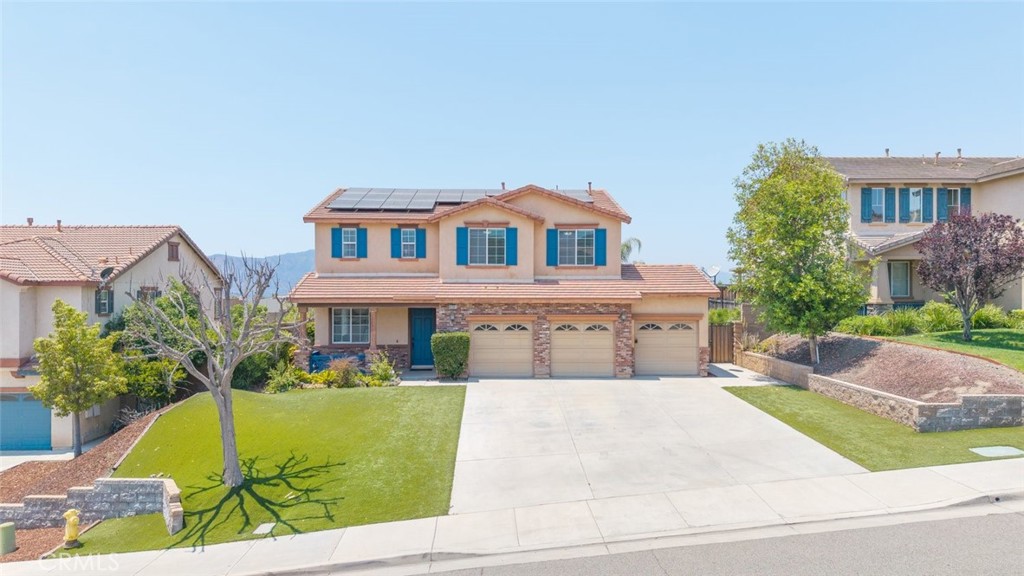 41041 Crimson Pillar Lane