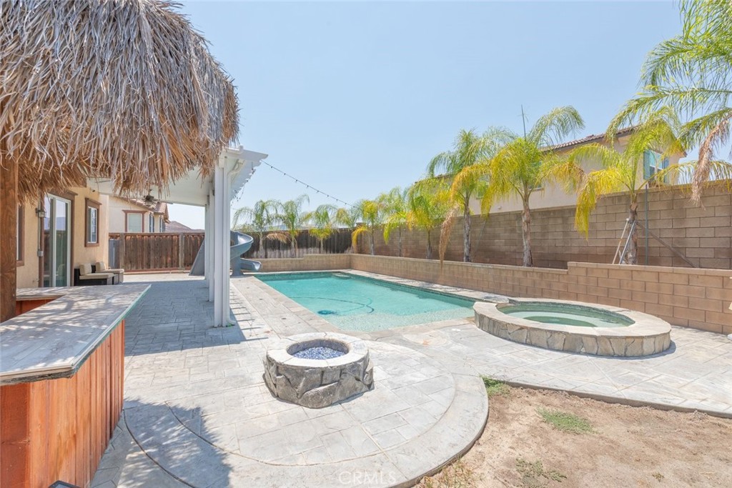 41041 Crimson Pillar Lane