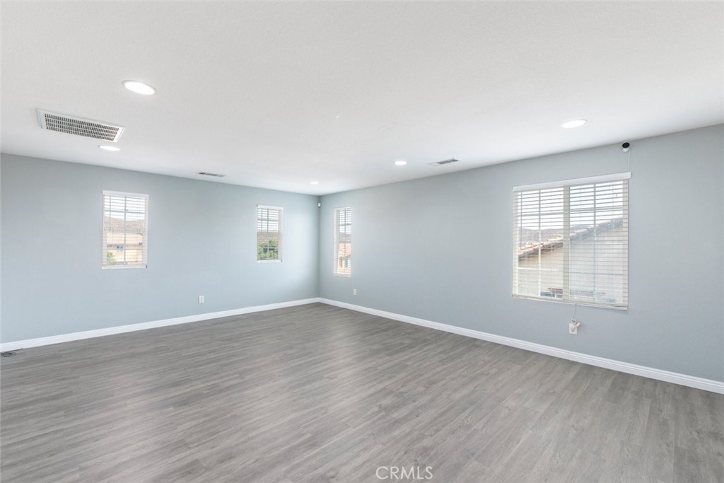41041 Crimson Pillar Lane