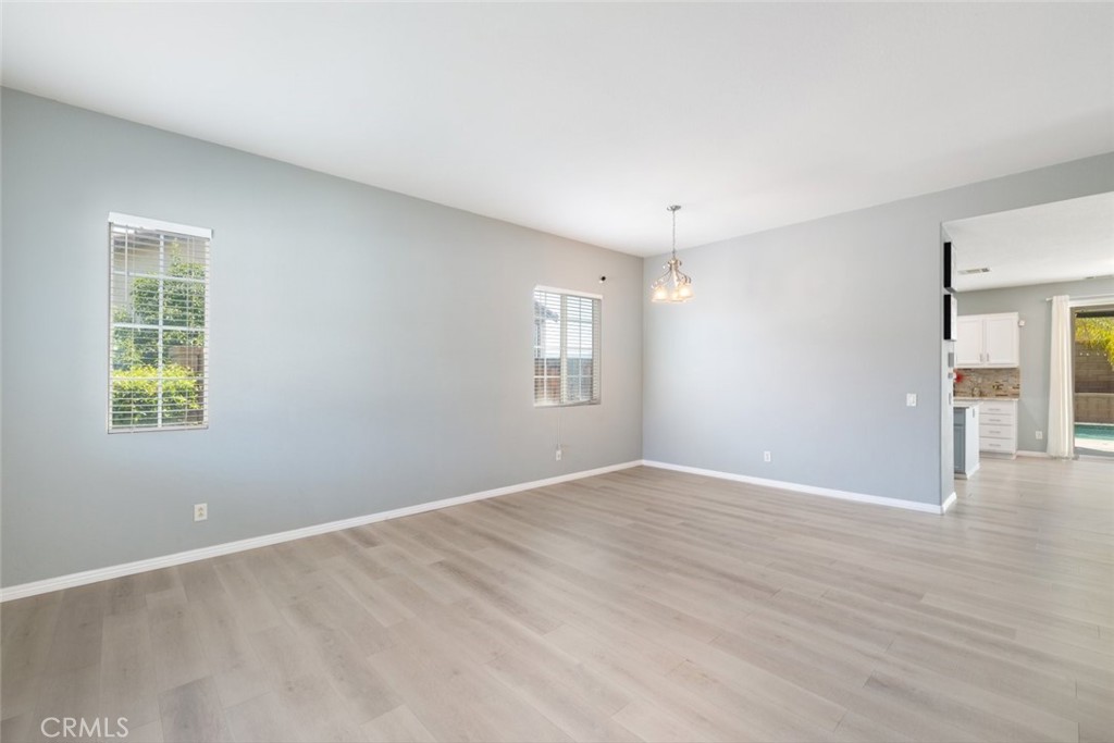 41041 Crimson Pillar Lane