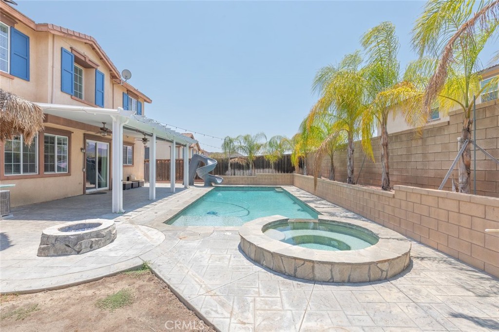 41041 Crimson Pillar Lane