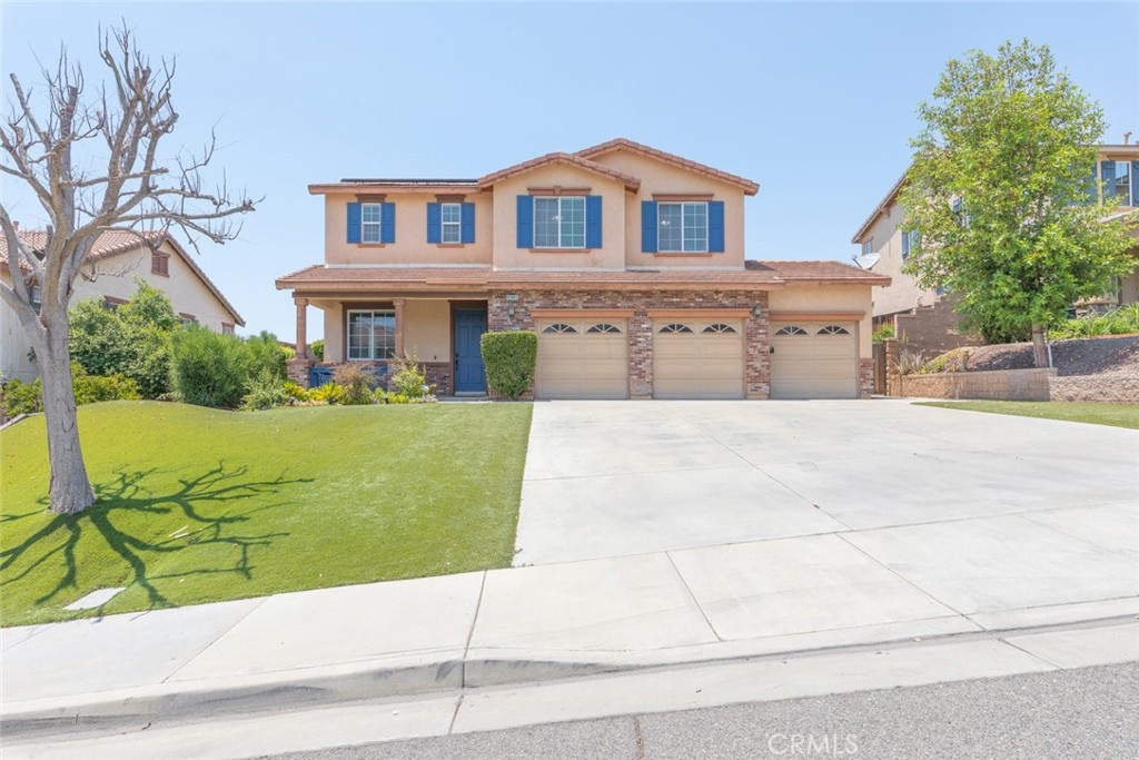 41041 Crimson Pillar Lane