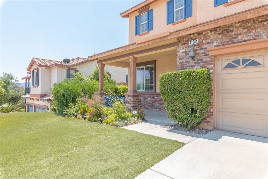 41041 Crimson Pillar Lane