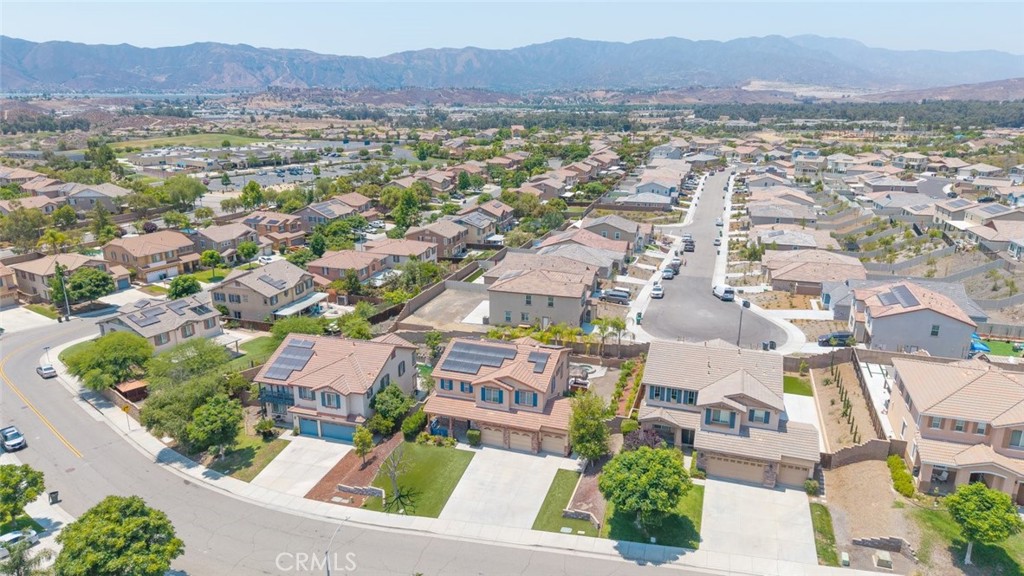 41041 Crimson Pillar Lane