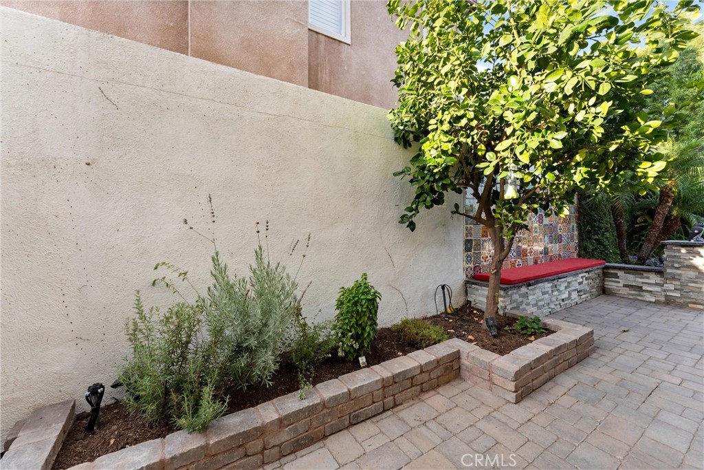 6031 Medinah Street