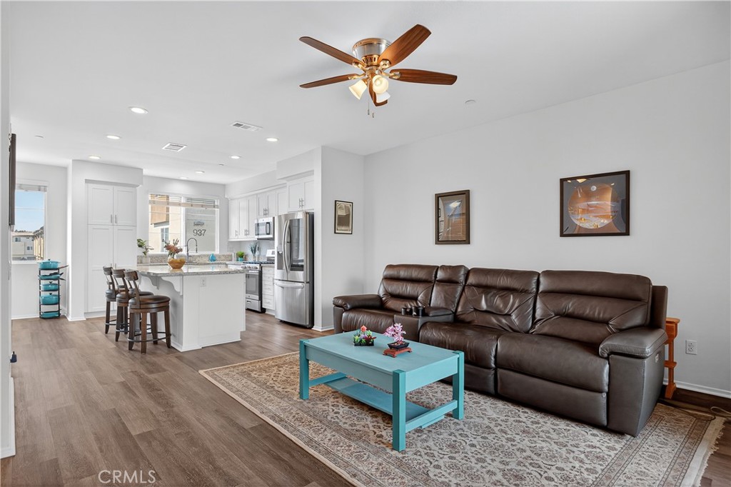 893 Tangelo Way 103