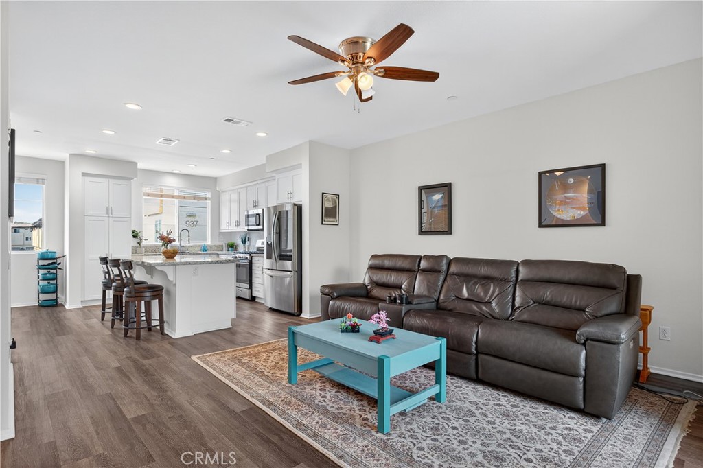 893 Tangelo Way 103