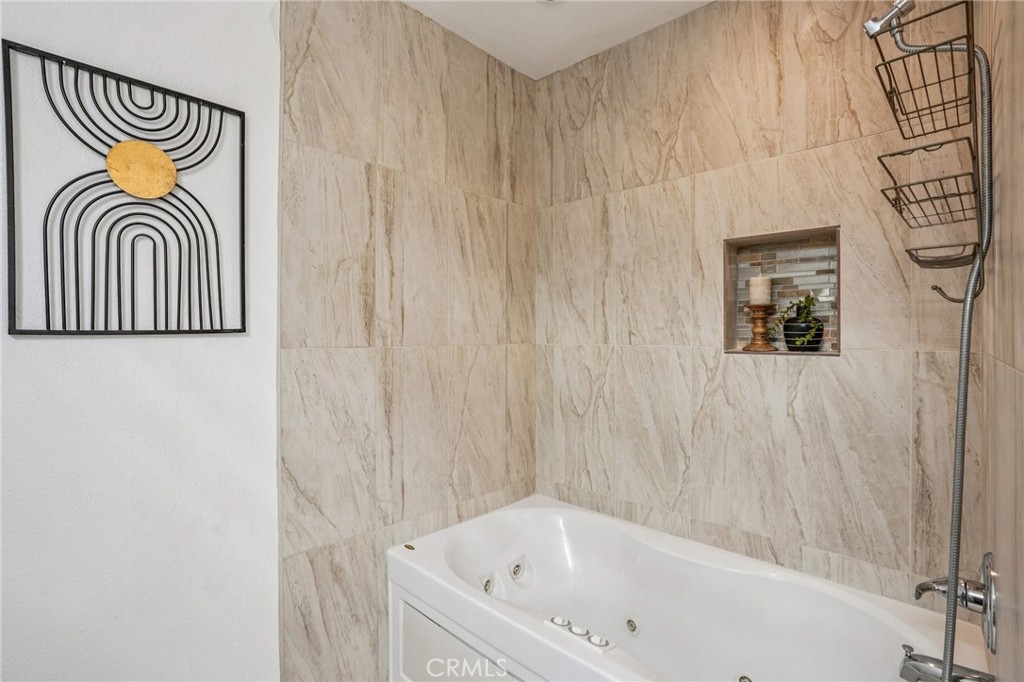 8400 De Longpre Ave #314