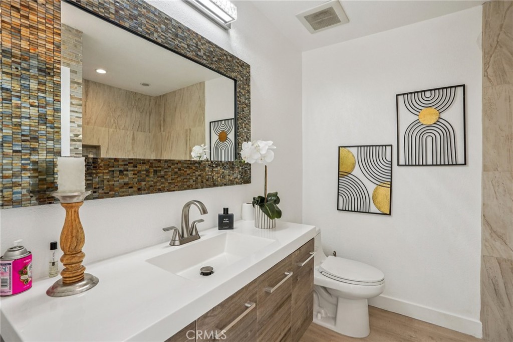 8400 De Longpre Ave #314