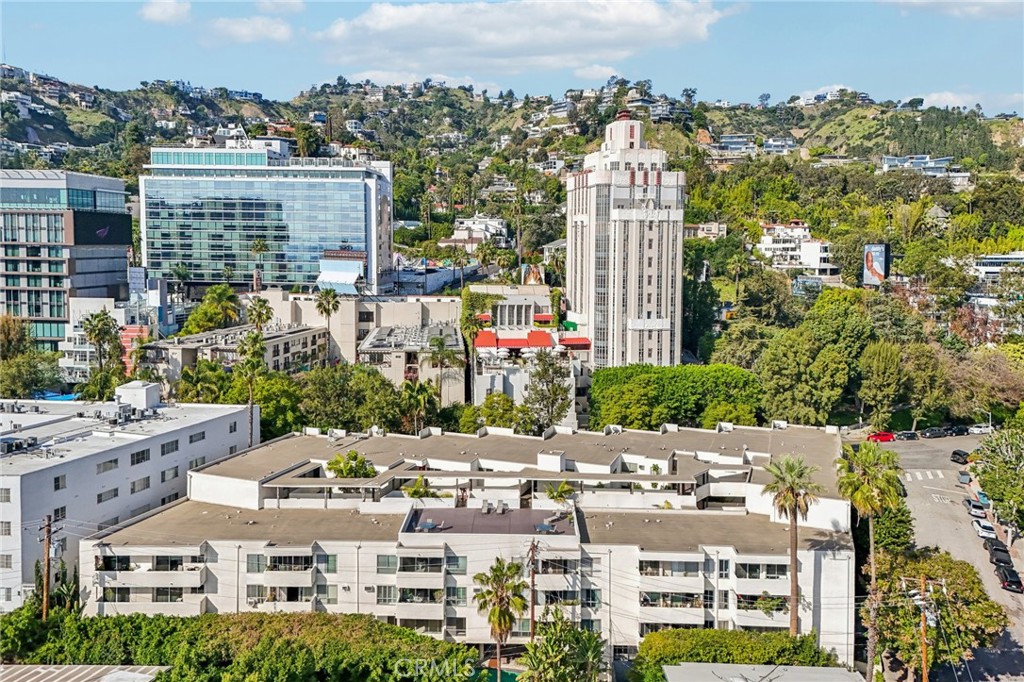 8400 De Longpre Ave #314