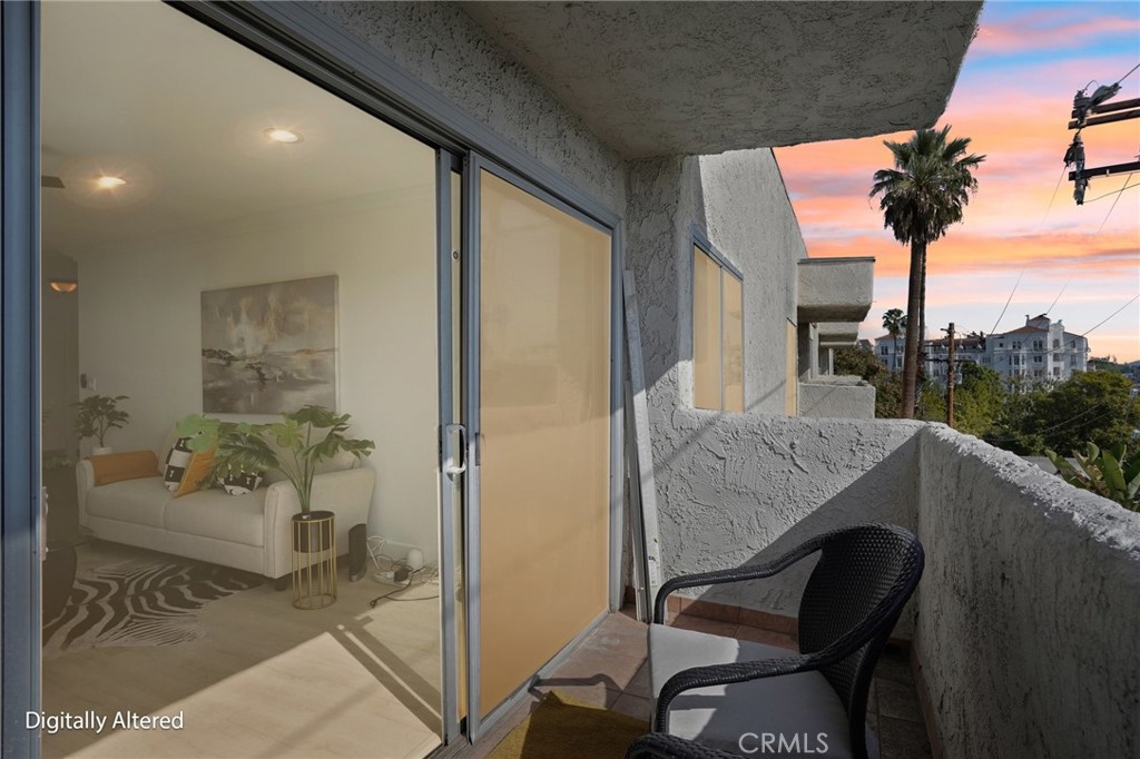 8400 De Longpre Ave #314