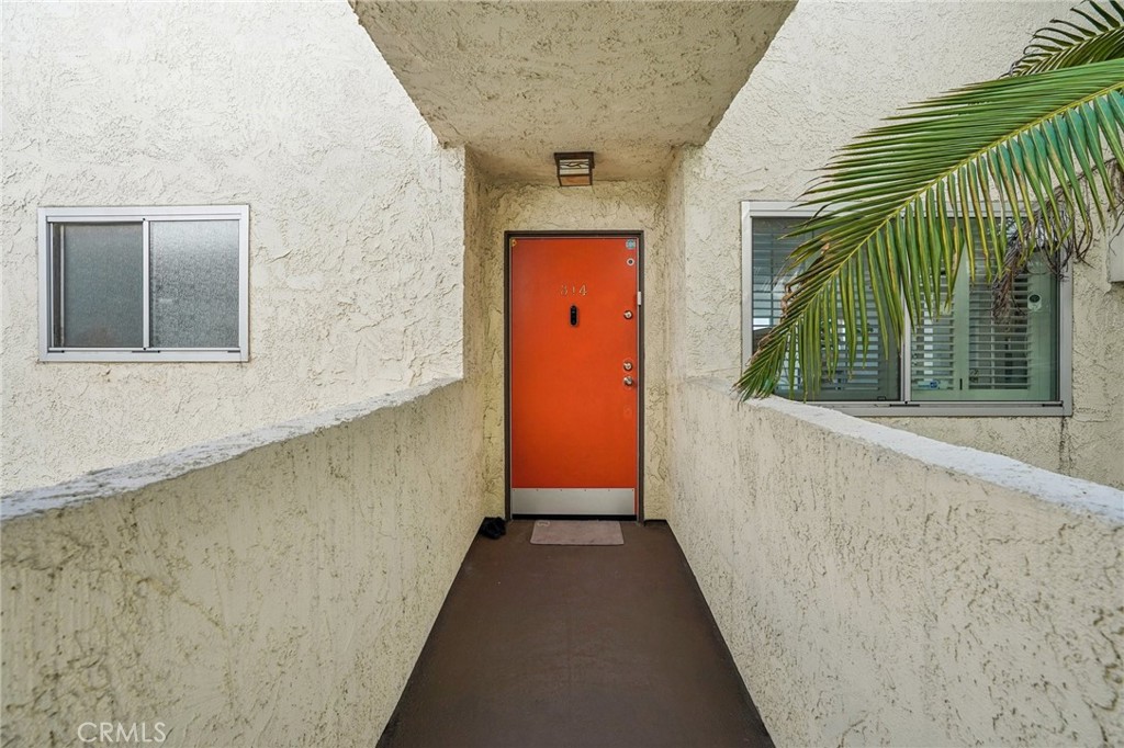 8400 De Longpre Ave #314