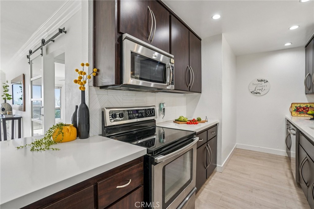 8400 De Longpre Ave #314