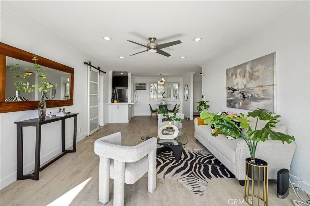 8400 De Longpre Ave #314