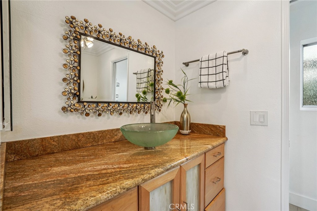 8400 De Longpre Ave #314