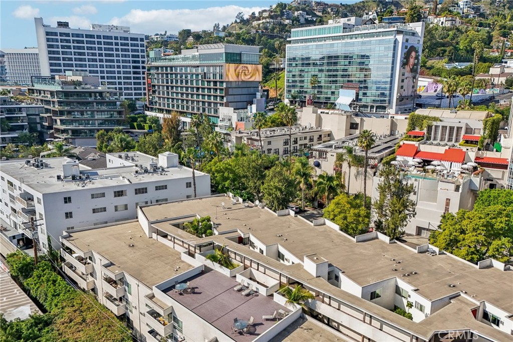 8400 De Longpre Ave #314