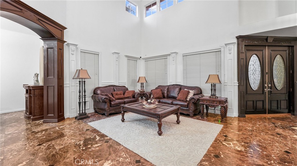 922 Armata Dr