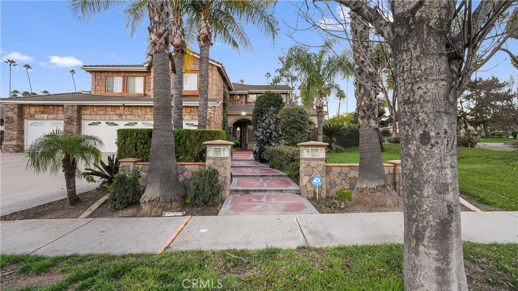 922 Armata Dr