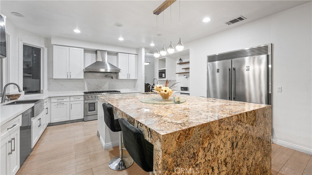 922 Armata Dr