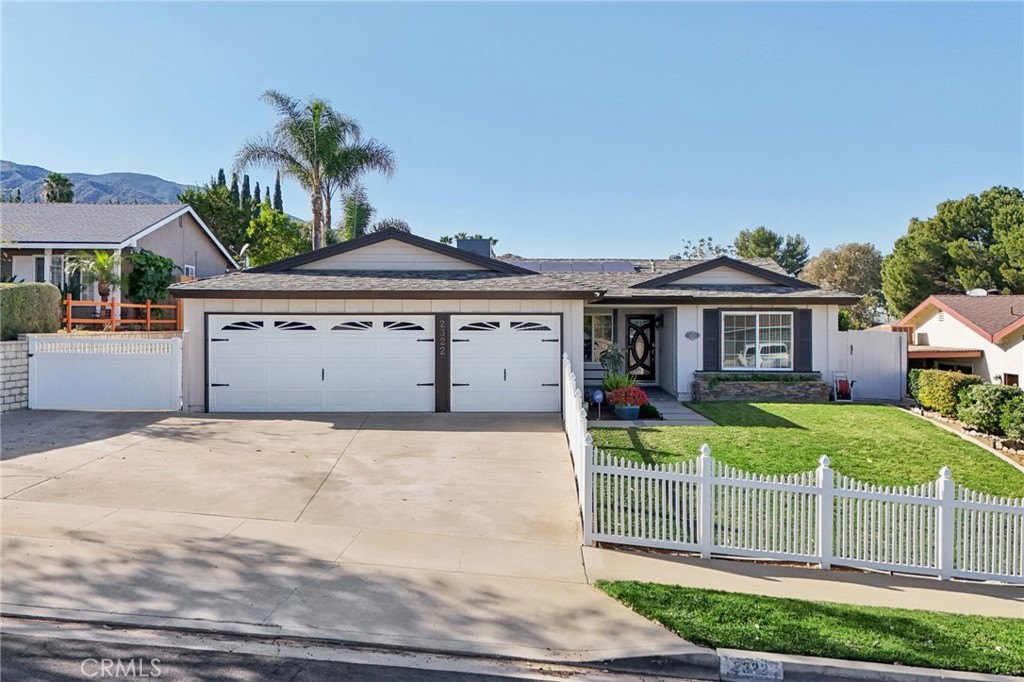 2322 Avenida Del Vista