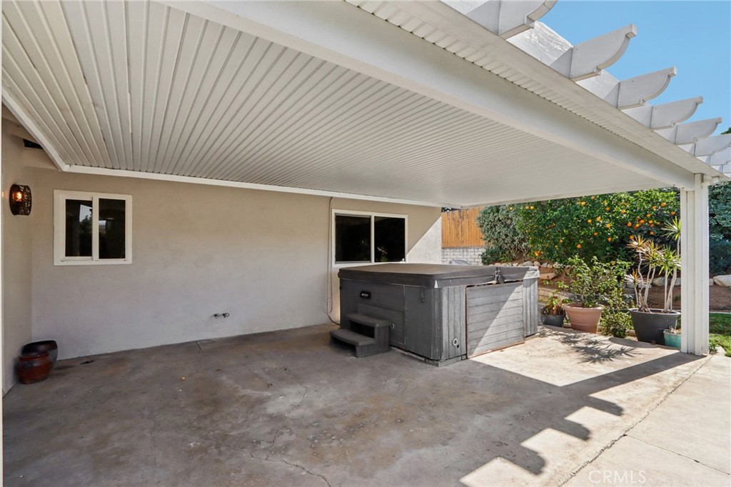 2322 Avenida Del Vista