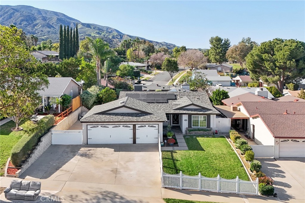 2322 Avenida Del Vista