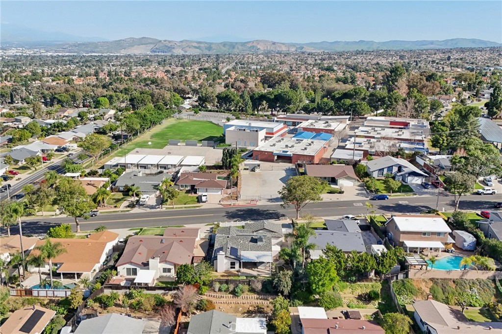 2322 Avenida Del Vista