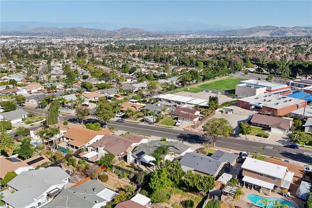 2322 Avenida Del Vista