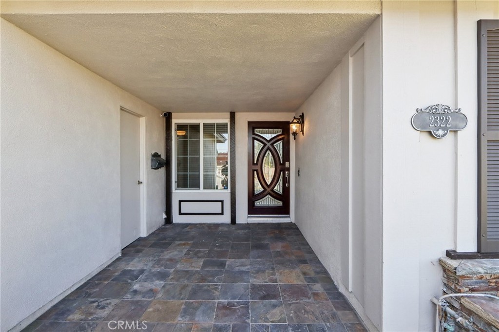 2322 Avenida Del Vista