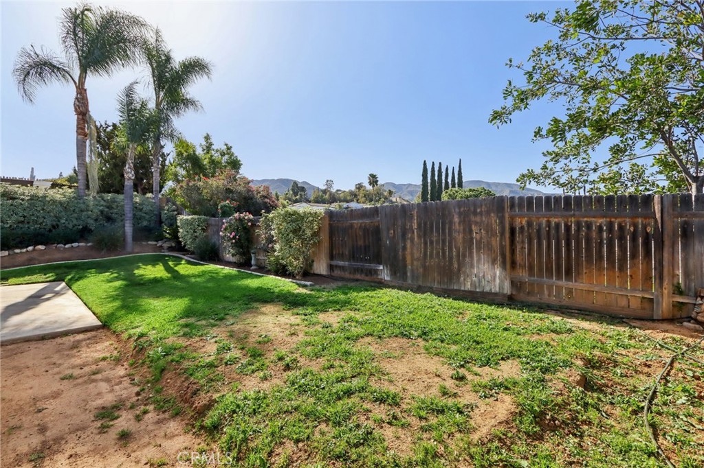 2322 Avenida Del Vista