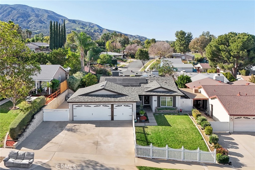 2322 Avenida Del Vista