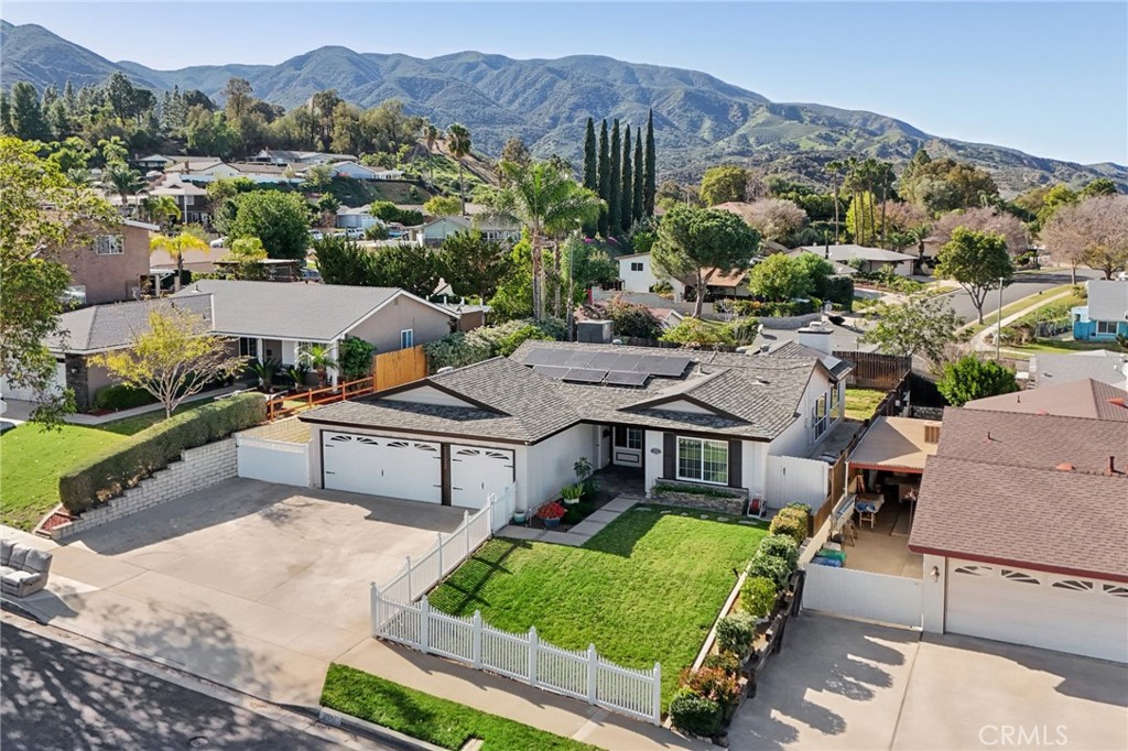 2322 Avenida Del Vista