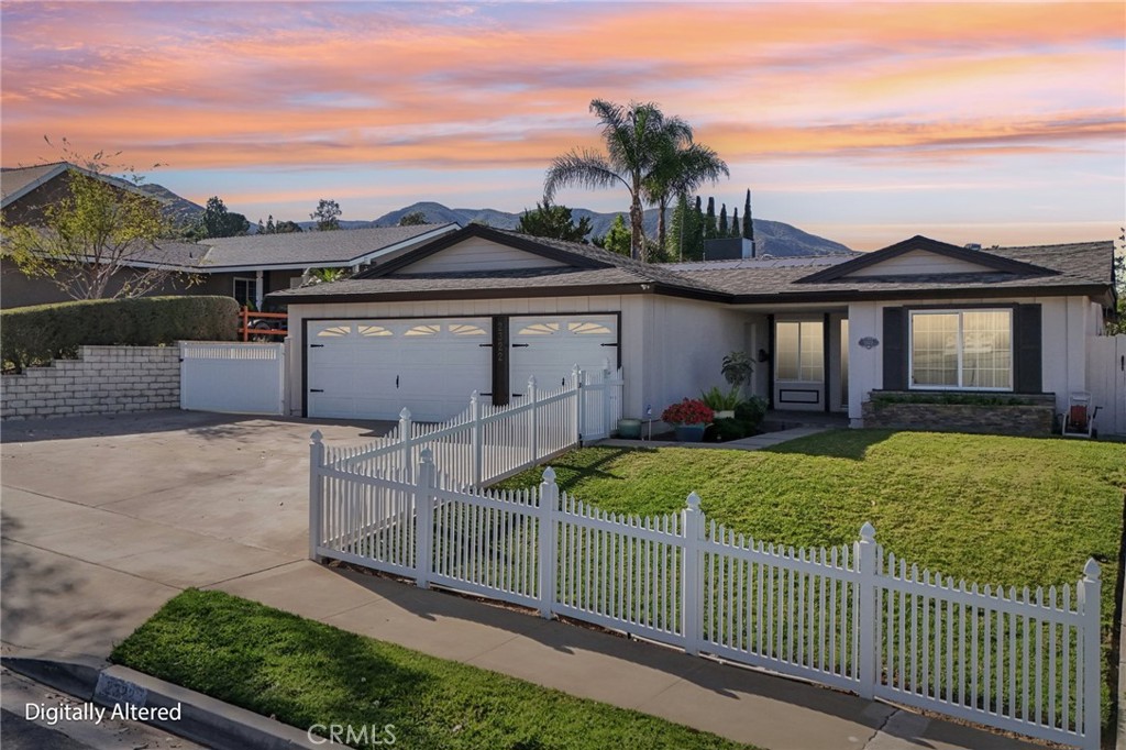 2322 Avenida Del Vista