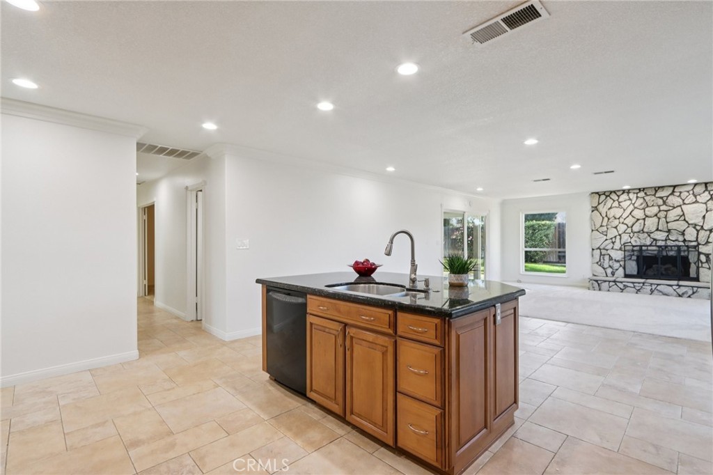 2322 Avenida Del Vista