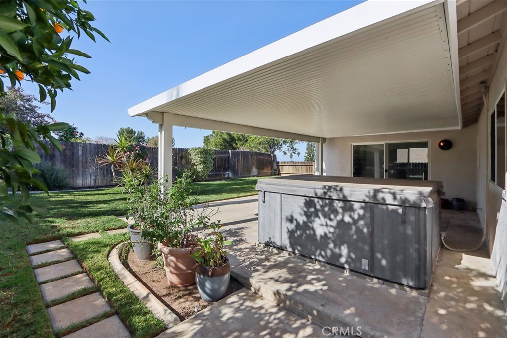 2322 Avenida Del Vista