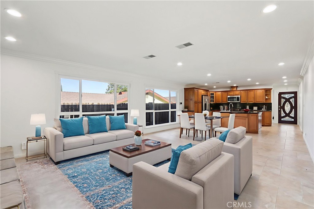 2322 Avenida Del Vista