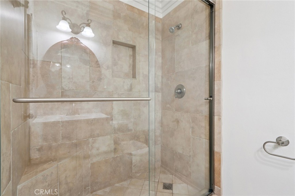 2322 Avenida Del Vista